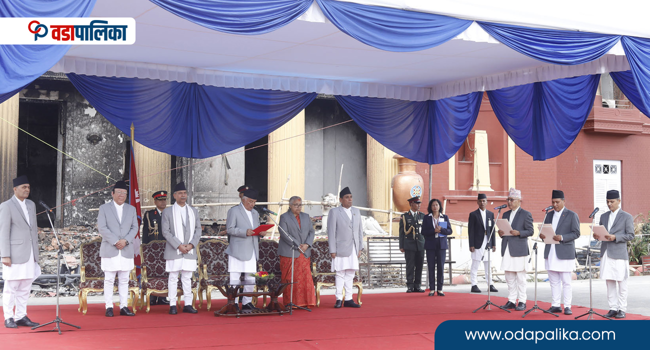 ३ मन्त्रीको शपथ, खनाललाई पहिलो वरियता, देखिएनन् सभामुख र उपसभामुख