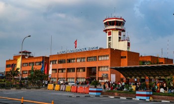 त्रिभुवन विमानस्थलमा जहाज उडान र अवतरण रोकियो