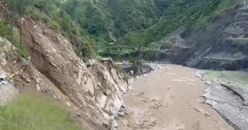 बाढीपहिरोबाट क्षति पुगेका सडकको पुनर्निर्माणमा १२ अर्ब लाग्ने अनुमान