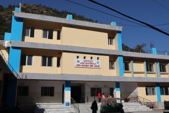 विशेषज्ञ चिकित्सक नहुँदा बेनी अस्पतालमा शल्यक्रिया सेवा बन्द