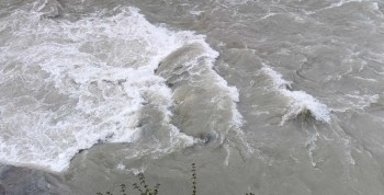 पनौती नगरपालिकामा बाढीले बगाएर ११ वर्षीया बालिकाको मृत्यु, २३ वर्षीय युवक बेपत्ता