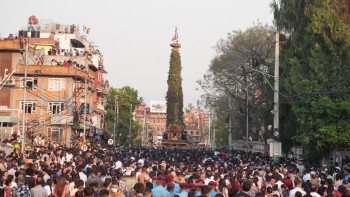 ललितपुरमा रातो मच्छिन्द्रनाथ जात्रा सुरु,रथ तानेर गाबल पुर्‍याइयो