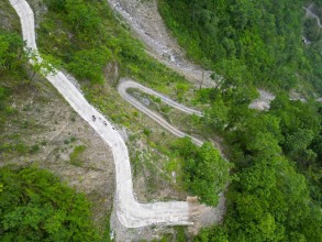 ठेक्का सम्झौता भएको पाँच वर्षपछि सडक स्तरोन्नति