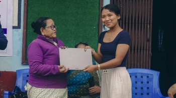 युवालाई स्वरोजगार बनाउन इलाम नगरपालिकाले २० उद्यमीलाई दियो ल्यापटप