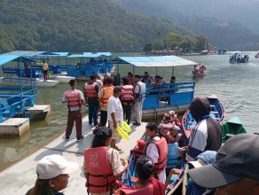 पोखरामा भारतीय पर्यटकको घुँइचो, सडक र बाराही मन्दिरमा अधिकांश भारतीय पर्यटक