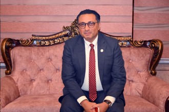 तीन दिने भारत भ्रमण सकेर अर्थमन्त्री डा. स्वर्णिम वाग्ले स्वदेश फिर्ता
