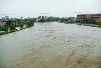 बाढी पहिरोको कहरः ७ जनाले गुमाए ज्यान, कोशीका ४१ ढोका खोलिए, देशभर यस्तो छ अवस्था