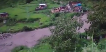बाजुराको हिमाली गाउँपालिकामा बाढीले दुईवटा घर बगायो