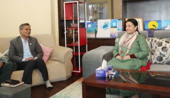 गृहमन्त्री र पूर्व राष्ट्रपति भण्डारीबीच भेटवार्ता