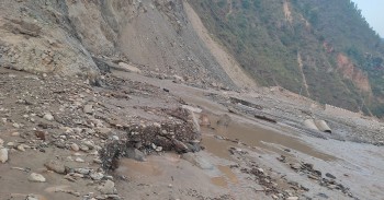 प्युठान–भालुबाङ, तम्घास–रिडी सडक, सहिदमार्ग अवरुद्ध
