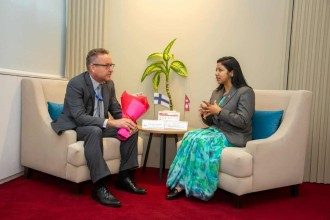 उपप्रमुख डंगोलसँग राजदूत पुहाक्काको शिष्टाचार भेट