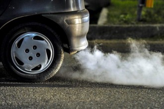 धुवाँ फाल्ने गाडी अब ट्राफिकको कब्जामा : कसरी हुन्छ कारबाही ?