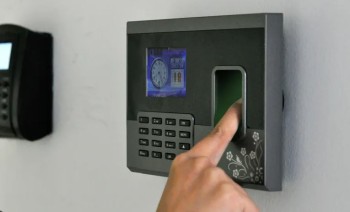 सामुदायिक विद्यालयमा विद्युतीय हाजिरी अनिवार्य