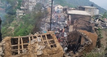 आगलागी पीडितलाई गाउँपालिकाले दियो ६ लाख, प्रदेश सरकारदेखि दलसम्मको राहत प्रतिवद्धता