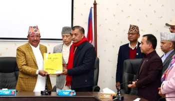 निर्वाचन आयोगलाई गगन थापाले बुझाए आफ्नो नेतृत्वको कांग्रेस अधिकारिक दाबी गर्दै कागजात