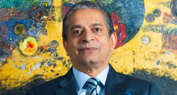 नेपाल इन्भेष्टमेन्ट मेगा बैंकका प्रमुख कार्यकारी अधिकृत पाण्डे सिन्धुलीबाट पक्राउ