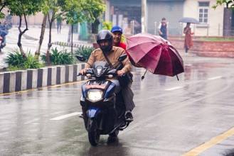 अरब सागरमा बनेको न्यूनचापीय प्रणालीको प्रभाव देखिन सुरु, आज केही ठाउँमा पर्नेछ पानी