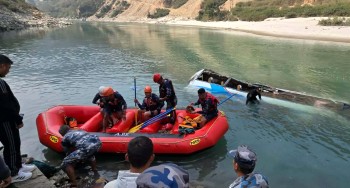 रामेछापमा दुर्घटना भएको बसका ६ यात्रुको निधन