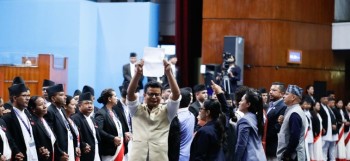 संसदको रमिता–सत्ताः वेञ्च र दर्शक दीर्घामा, प्रतिपक्षः बेञ्च, घेराउ र वहिष्कारमा 