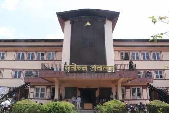 मधेस प्रदेशका ७४ सांसदको रिट: अन्तरिम आदेशका लागि आज पेसी, सरकार गठनको बाटो खुला होला?