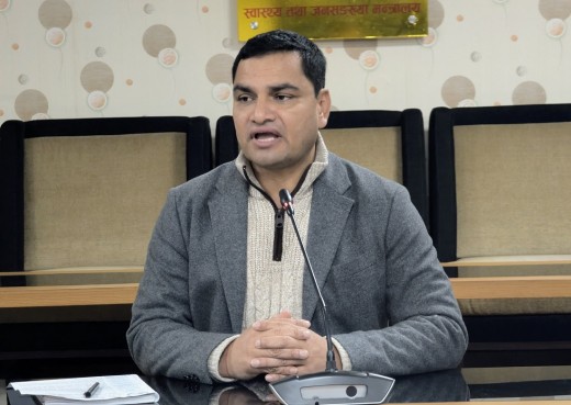 २७ वर्ष पुरानो ऐन व्यूँताएर ९ रुपैयाँ किलोको नुनलाई हजारमा बेच्ने खेल, कसले खेलिरहेको छ पर्दा पछाडि ?