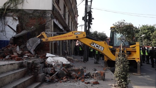बुटवलमा पनि सरकारी जग्गामा बनेका घरटहरा हटाउन थालियो