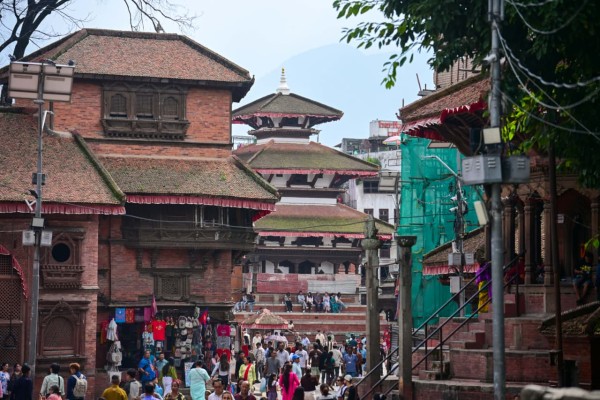 चौथोपटक जिब्रो छेडेर वीरेन्द्रभक्त दत्तात्रय र नवदुर्गा जाने