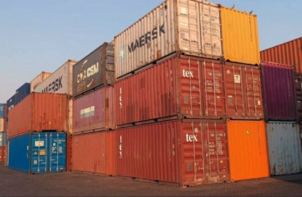 करिब साढे नौ खर्बको वस्तु आयात हुँदा डेढ खर्बको निर्यात