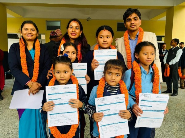 आँबुखैरेनीका छोरीको बैँक खातामा सरकारी पैसा, कति हाल्छ गाउँपालिकाले ?