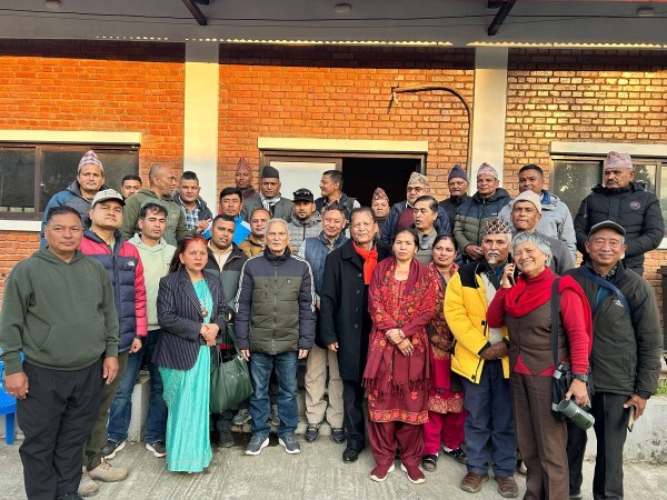 आँखा चिह्नमा बाबुराम भट्टराई गोरखा–२ बाट चुनाव लड्ने