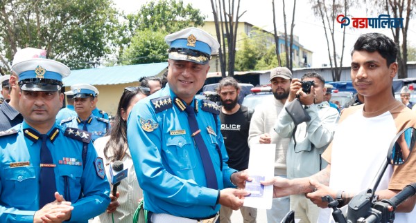 हराएका ६५ वटा मोटरसाइकलर र स्कुटर सम्बन्धित धनीलाई हस्तान्तरण