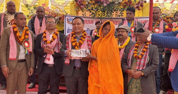 गरिवकाे महसुल स्थानीय सरकारले तिरेपछि धनुषाधामलाई विद्युत् चोरीमुक्त नगरपालिका घोषणा