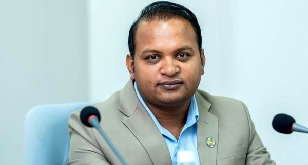 श्रममन्त्री साह पदमुक्त, स्वास्थ्यमन्त्रीलाई सचेत गराइयो