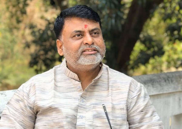 मुख्यमन्त्री सोनलले दिए राजीनामा