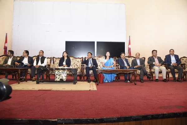 आजबाट काठमाडाैँ महानगरको सीप मेला, पुरेतदेखि मेकानिकसम्म उत्पादन हुँदै