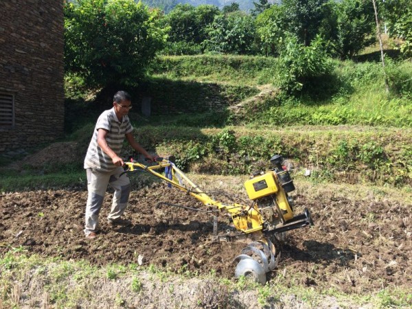काठेखोलाका कृषकलाई २१ हजारको यान्त्रिक हलो, अब होला त किसानको भलो 