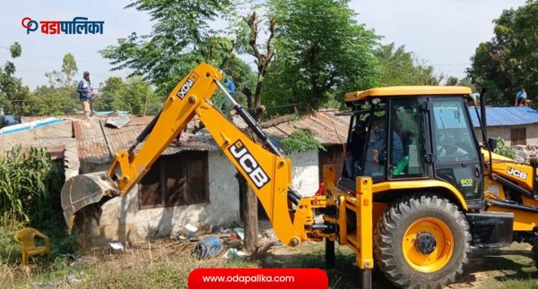 कोहलपुरमा अतिक्रमण गरिएका सात सय घरटहरा हटाइए