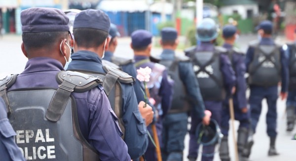 कहाँ हराए २७ प्रहरी ?