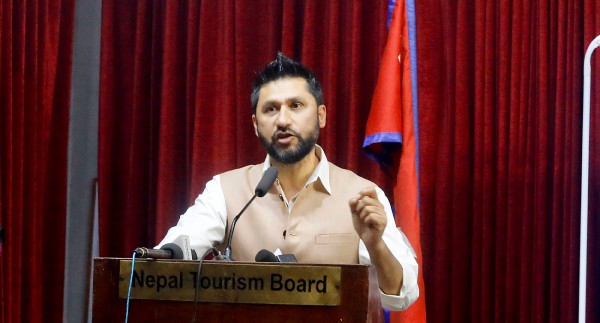 सुरक्षित स्थानमा स्थानान्तरण गरी भूमिहीनलाई लालपूर्जा उपलब्ध गराउँछौँः सभापति लामिछाने