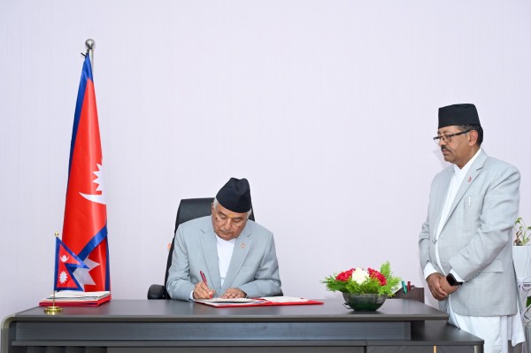 कांग्रेस, एमाले र नेकपाले चाहे सरकारका आठै अध्यादेश स्वतः खारेज हुने, यस्तो छ संविधानको व्यवस्था