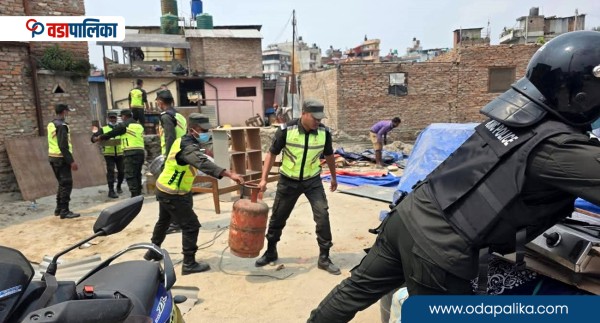 काठमाडौँ उपत्यकाका नदी किरानका सुकुम्बासी बस्ती आज पनि खाली गराइदै