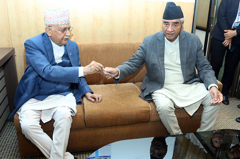 संसद पुनर्स्थापनाको रिट लैजान कांग्रेस–एमालेले थाले हस्ताक्षर संकलन