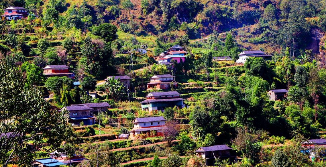 सुनसान कर्लिम गाउँ: टोलका सबै घर रित्तै 