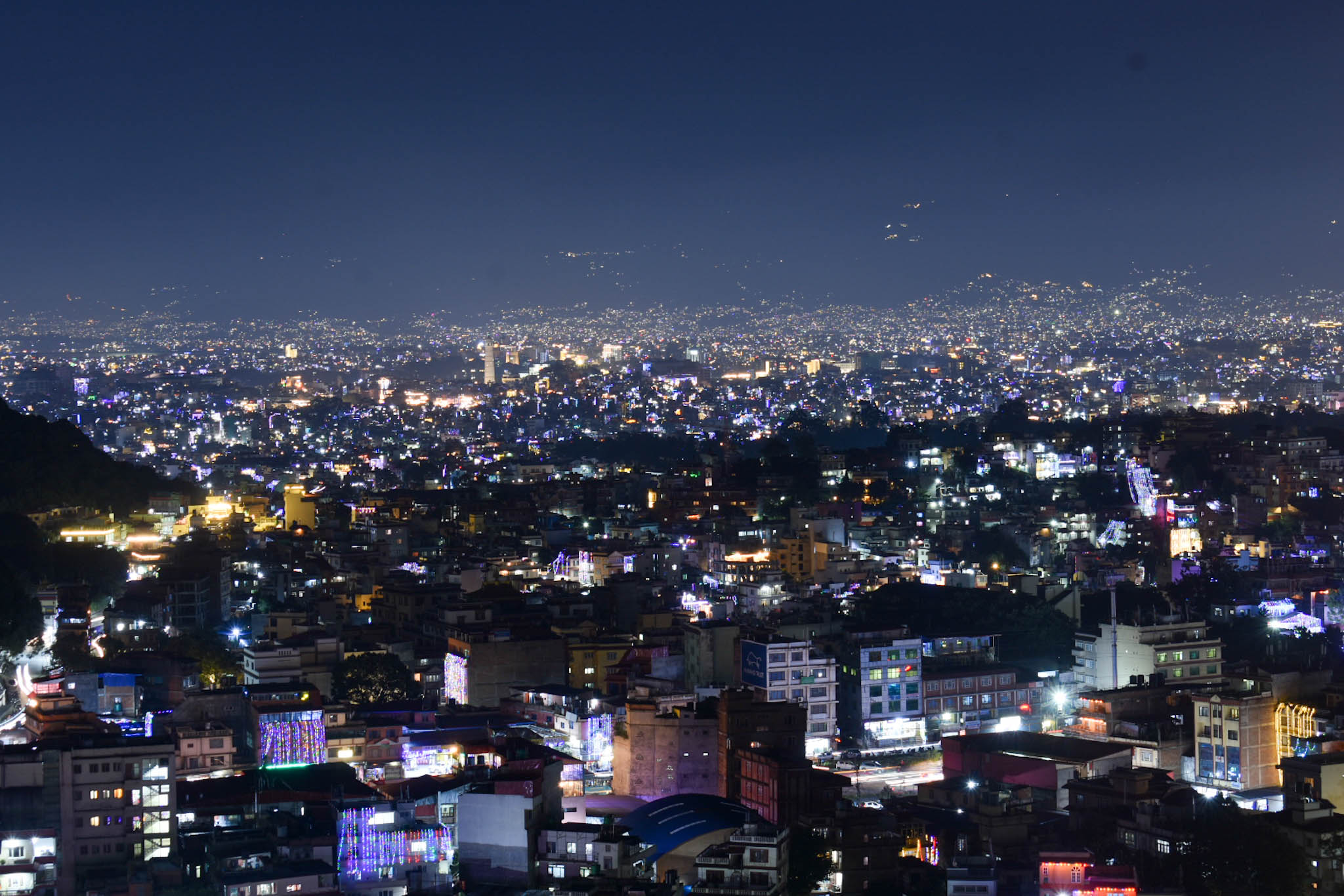 लक्ष्मीपूजाको दिन विद्युत्‌को माग १६५० मेगावाट, निर्यात १०१५ मेगावाट