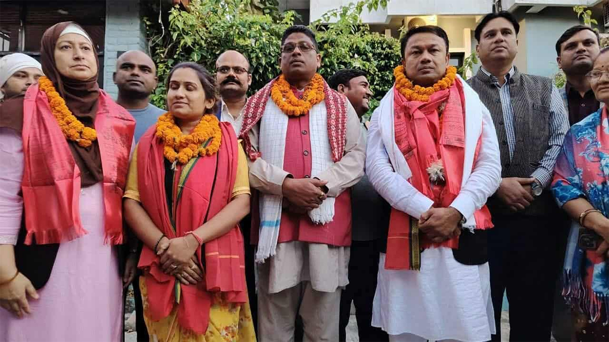 बिरामी भनेर काठमाडौँ हिँडेकी मधेशकी प्रदेश प्रमुखले एमालेका यादवलाई गरिन् मुख्यमन्त्री नियुक्त, राति नै शपथ र सरकार विस्तार