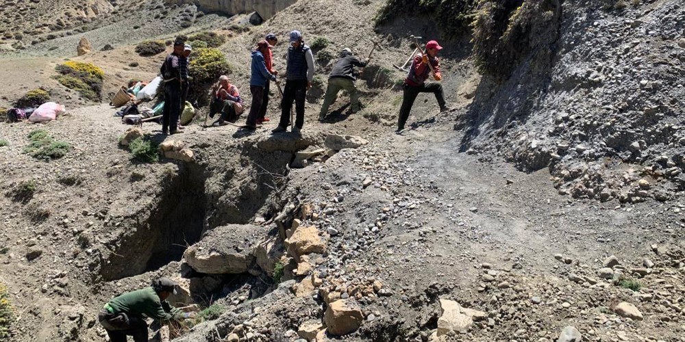 स्तरोन्नति गरिँदै छुसाङ–पाताङ्ग्या पदमार्ग