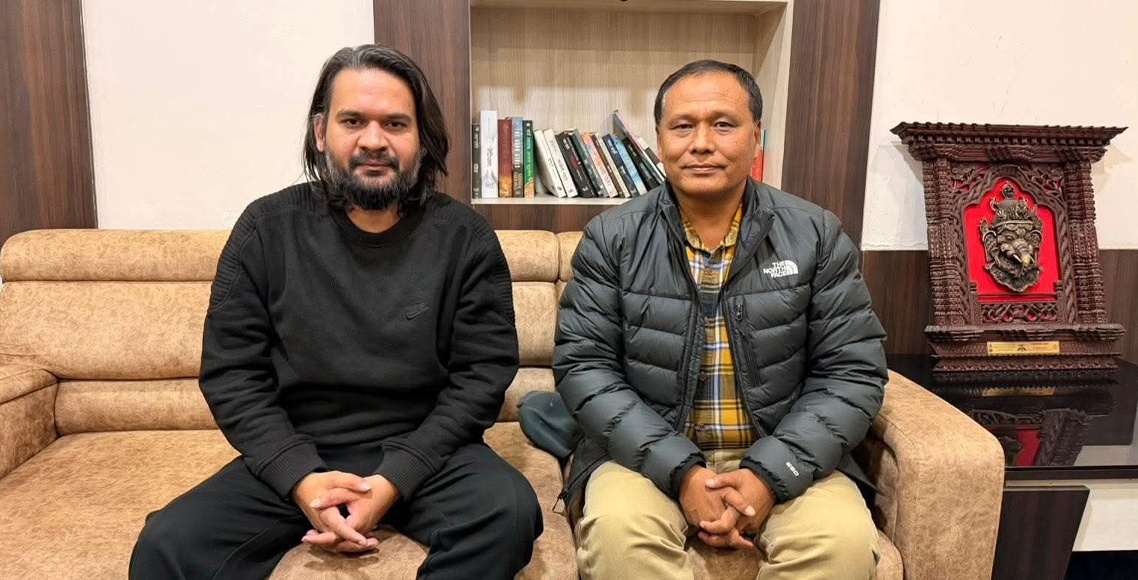 बालेनसँगको फोटो राख्दै कुलमानले भने: देश बनाउने अभियानमा सँगै छौँ