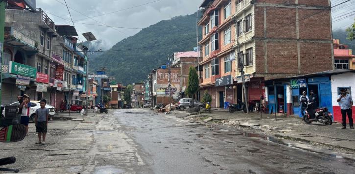 चौकीमा प्रहरी बस्न छाडेपछि भक्तपुरका युवाले सुरु गरे रात्रिगस्ती