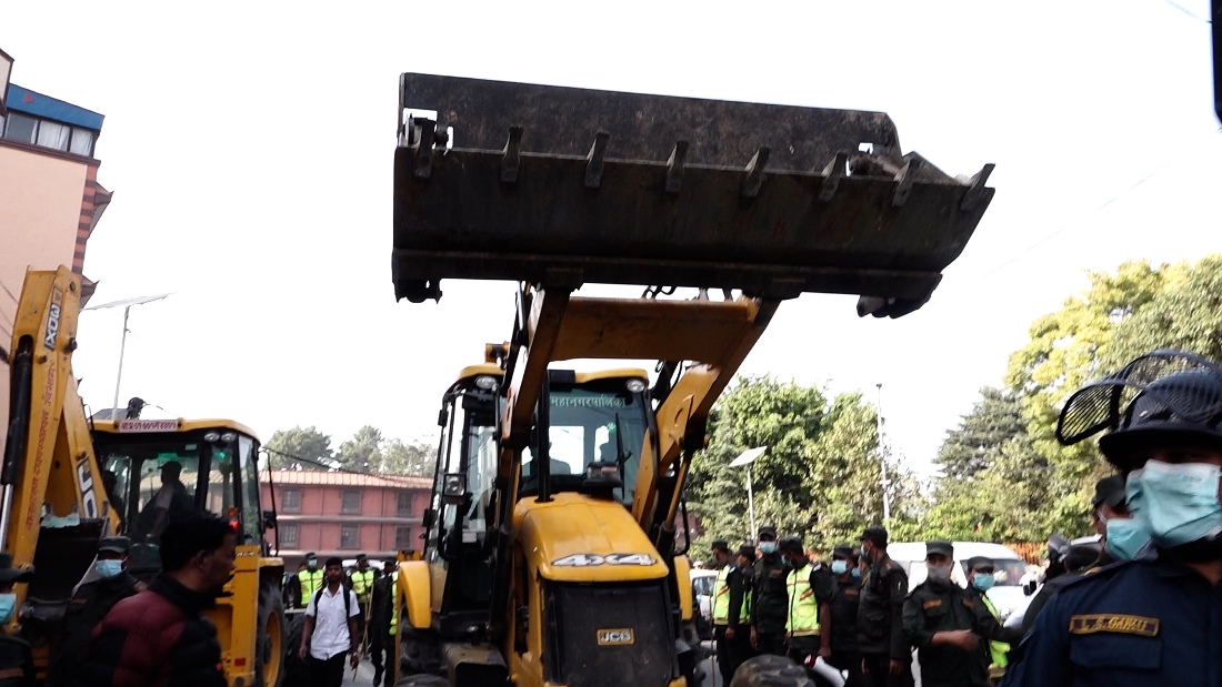 gau-dozer-(20)-1731669751.jpg