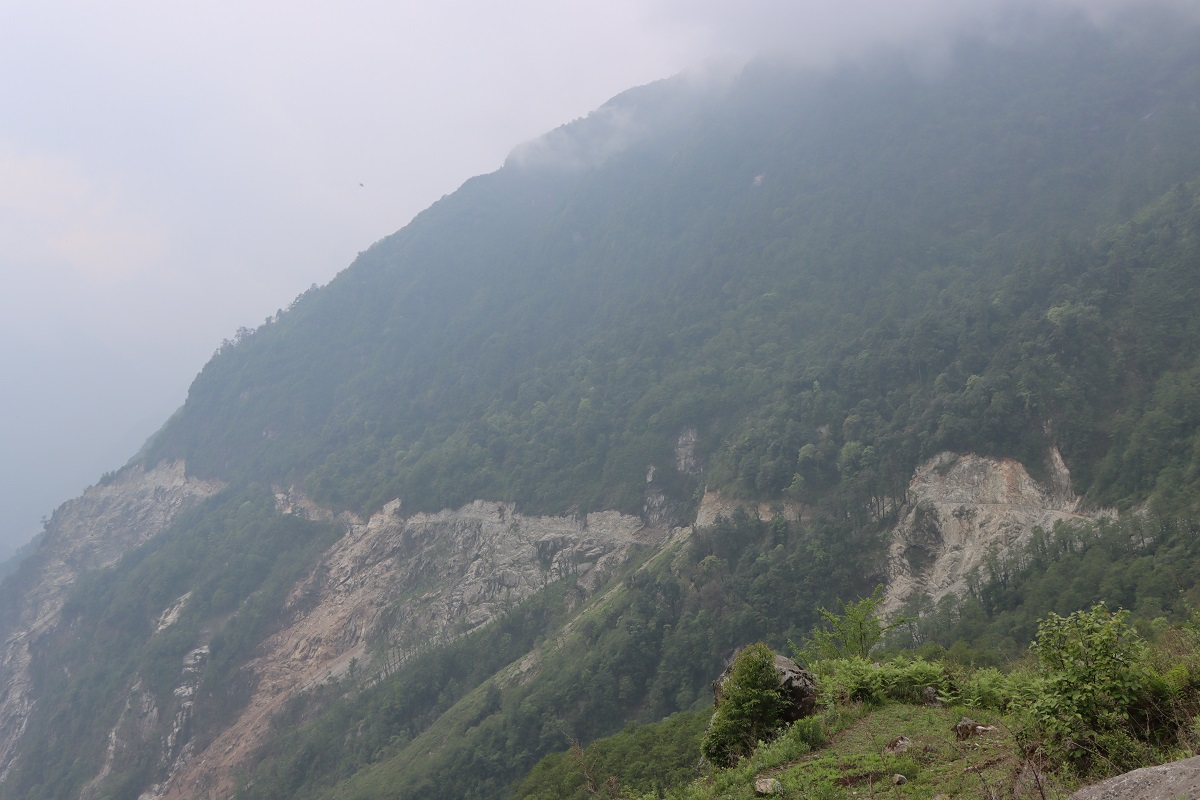 खाँदबारी-किमाथाङ्का सडकखण्ड स्तरोन्नति तीव्र